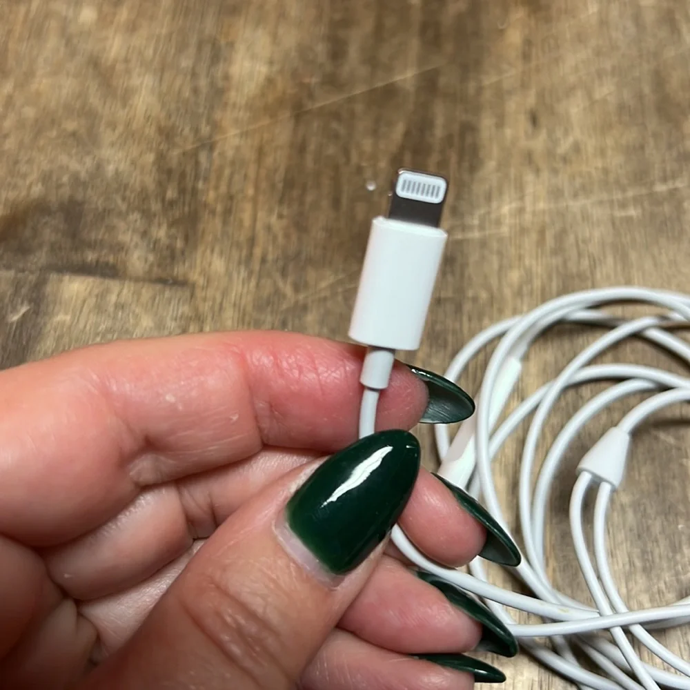 Apple EarPods with Lightning Connector
